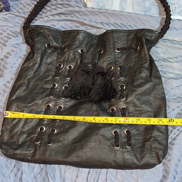 EUC SHIH by Stephanie Lin Black Leather drawstring Shoulder Bag - Picture 9 of 16
